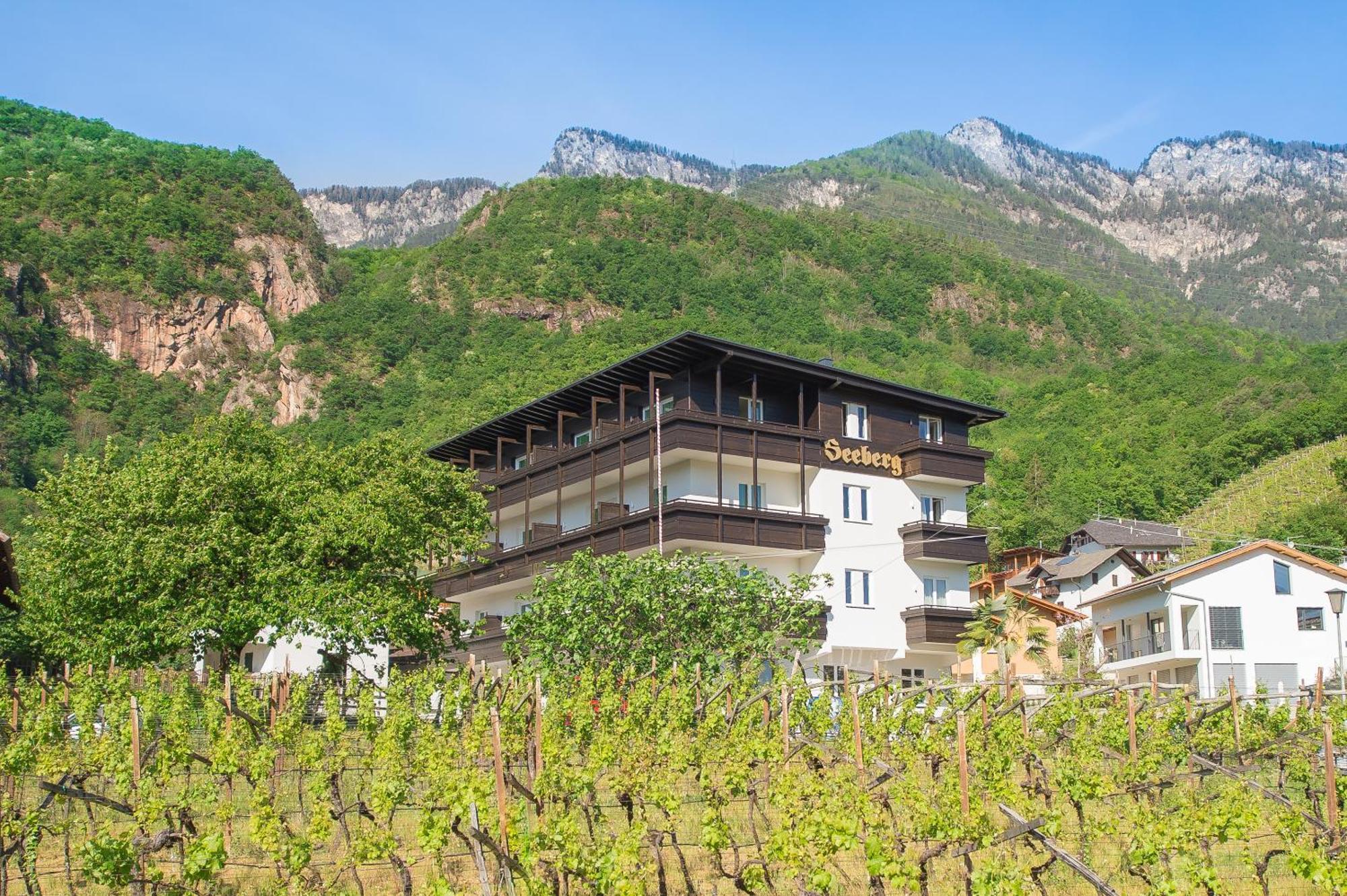 Seeberg Garni Hotel Caldaro Exterior photo